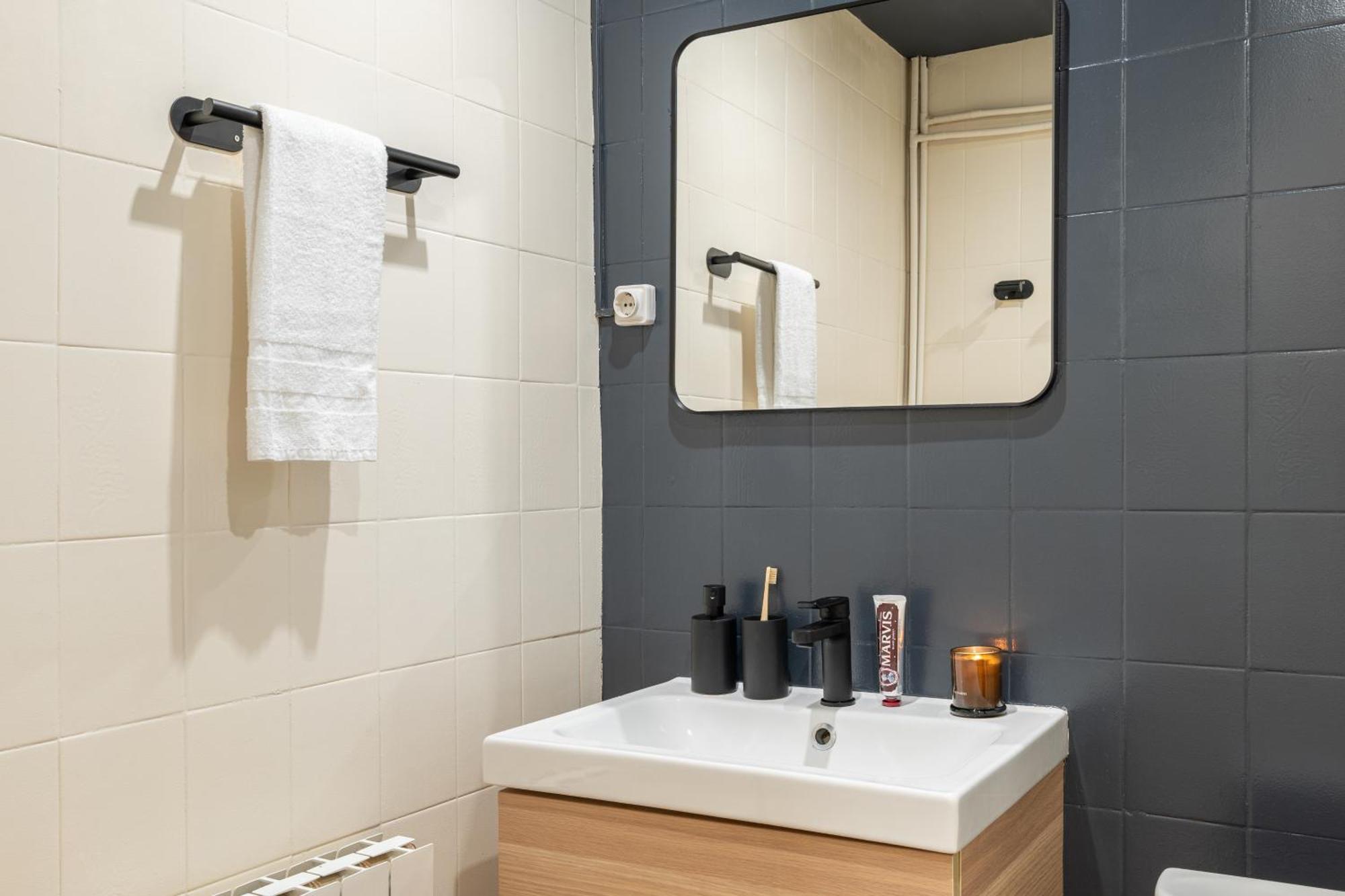 Rafael Apartment By Olala Homes L'Hospitalet de Llobregat Extérieur photo